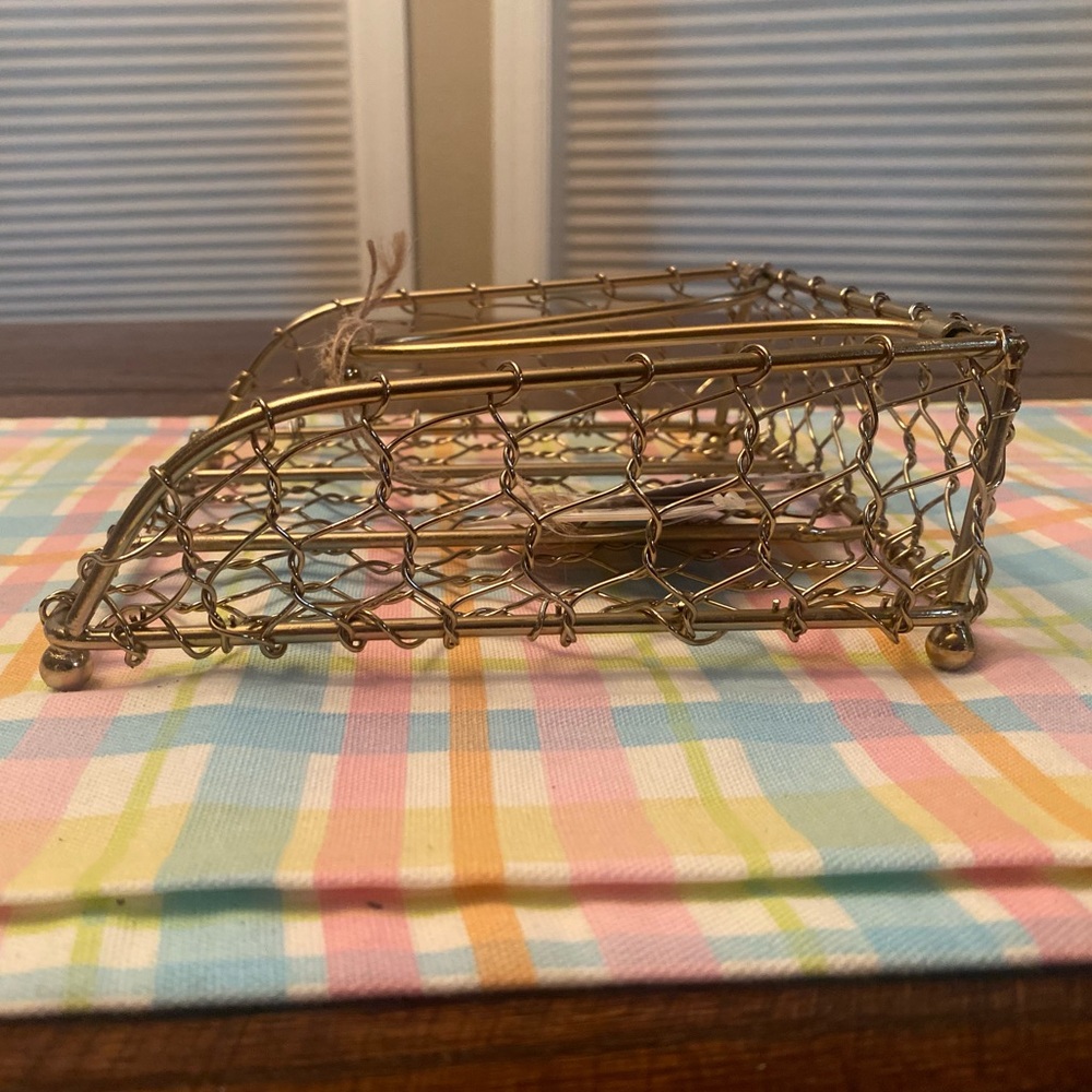 Gold Colored Napkin Holder With Swivel Arm, Tabletop Wired Metal Napkin Holder - Picture 12 of 12